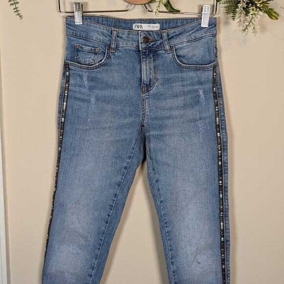 Zara Denim Embroidered Crystal Jeans Size 26 - Picture 2 of 10